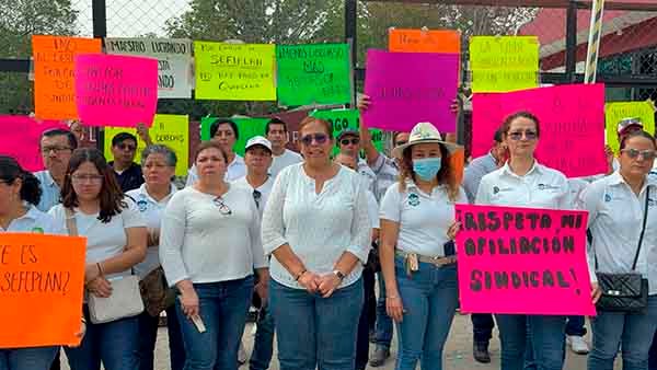 Trabajadores del Instituto Tecnológico Superior de Tierra Blanca