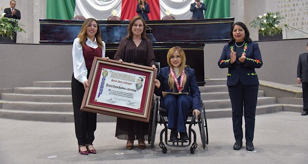 María Luisa Bandala la medalla Adolfo Ruiz Cortines 2025