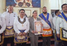 LÍDERESA ENTRE MASONES!