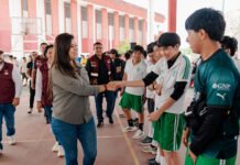 ADANELY LE ENTRA A LA CASCARITA Y DOMINADAS!