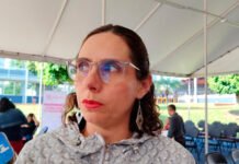 LLAMA A LA LÍNEA VIOLETA!