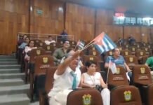 CUBANOS IRRUMPEN SESIÓN!