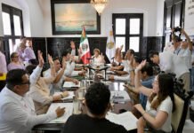 RINDE PROTESTA COMO AGENTE MUNICIPAL