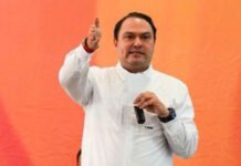 CARBONELL SACA LA AMARILLA!