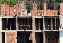EDIFICIO “CHUECO” EN LOMAS DEL TEJAR