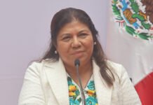LE QUIEREN GANAR A LA LLUVIA PARA BAILAR!