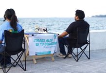 CHARLAS DE BANQUETA