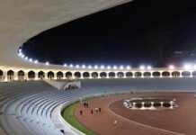 AL ESTADIO LE FALTA UNA PISTA !