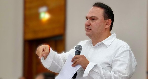 Luis Carbonell
