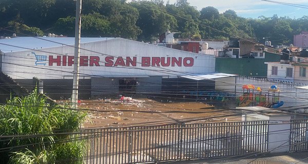 chinos Hiper San Bruno
