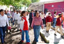ESCUELA ESTRENA BAÑOS!