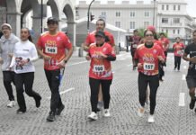 CORREN CONTRA LA POLIO!